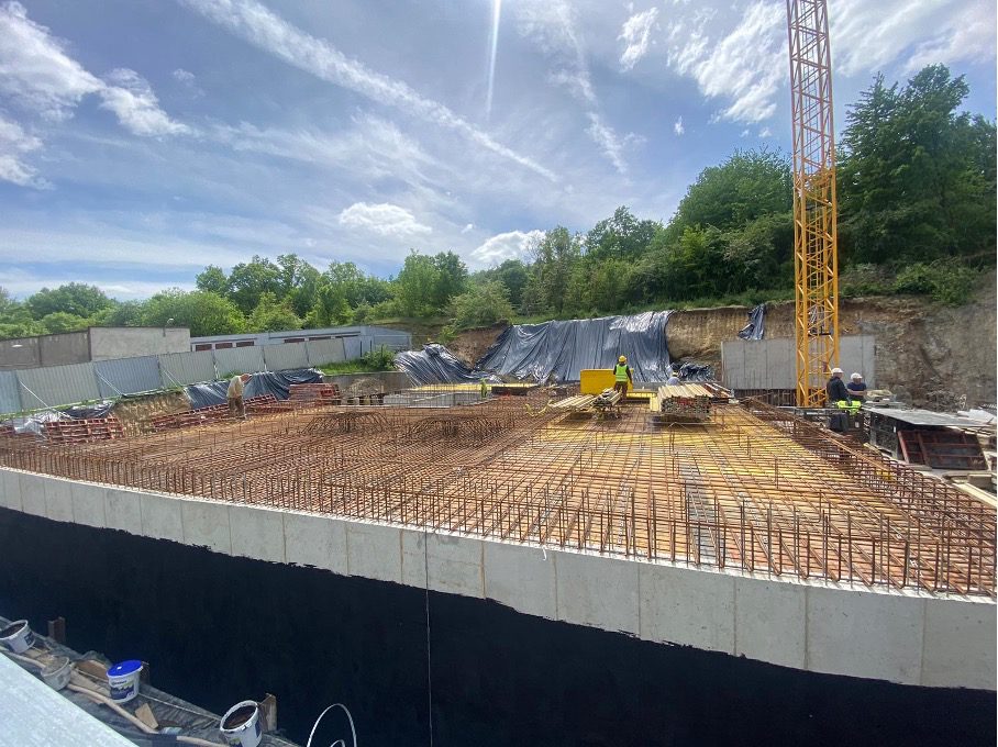 Zdjęcie prac związanych z halą garażową i konstrukcją parteru