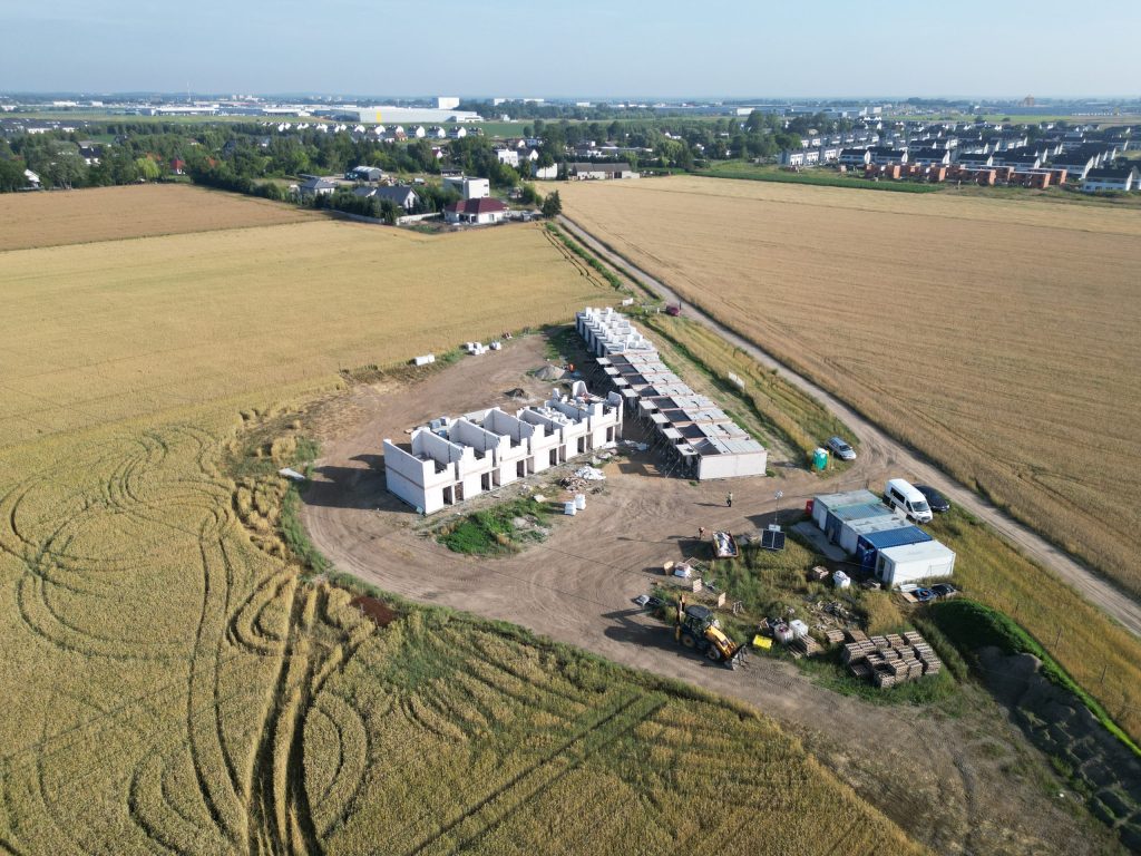 Plac budowy Rabowice Swarzędz Park z postępami prac nad pierwszym etapem.