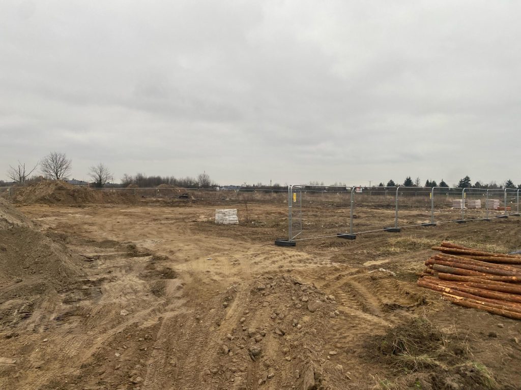 Zdjęcie ogrodzenia działki w Kutnie