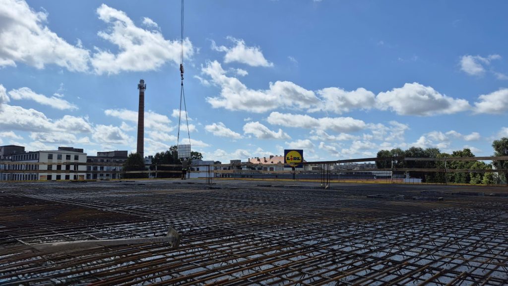 Betonowanie stropu nad drugim piętrem