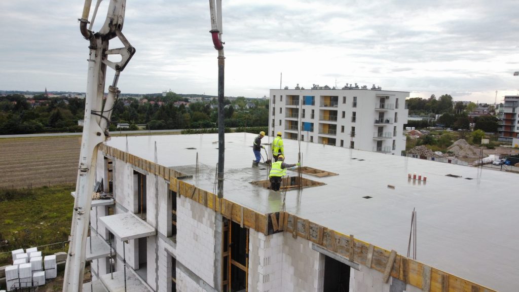 Betonowanie stropodachu
