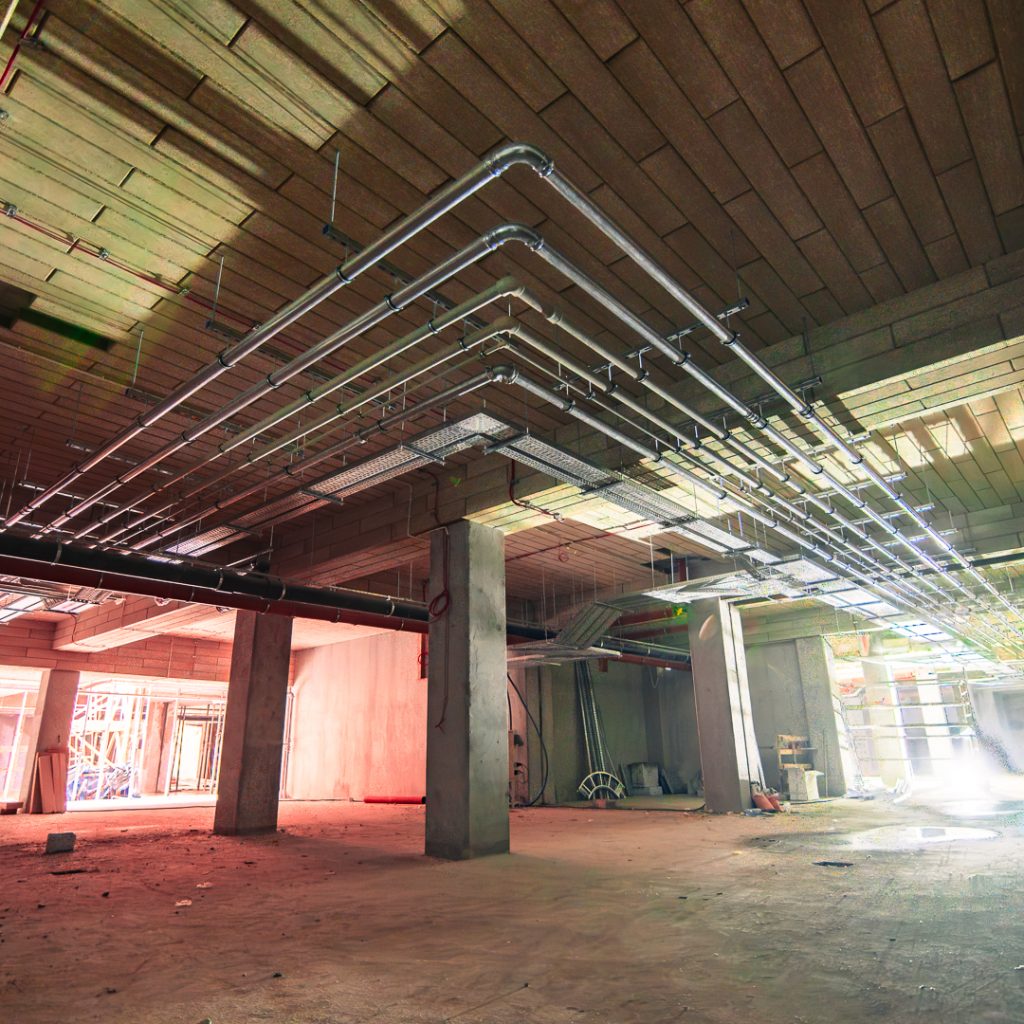 Garaż podziemny Ogrodowa 12 Poznań – montaż instalacji technicznych.