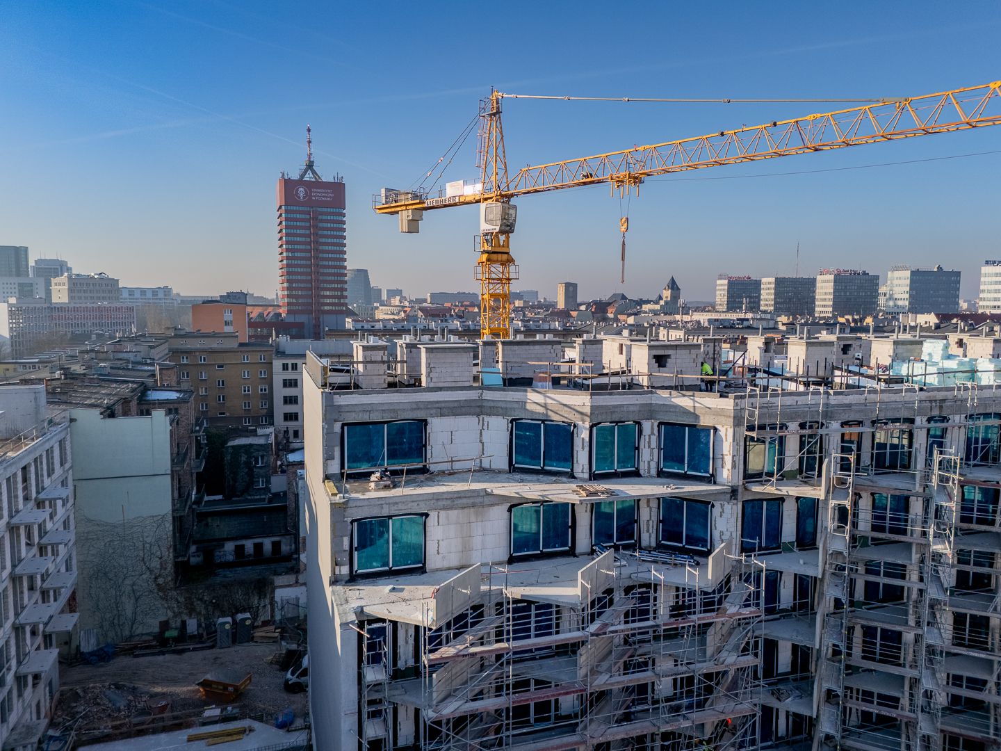 Ogrodowa 12 w Poznaniu: Postępy na budowie i sukces sprzedażowy SOVO